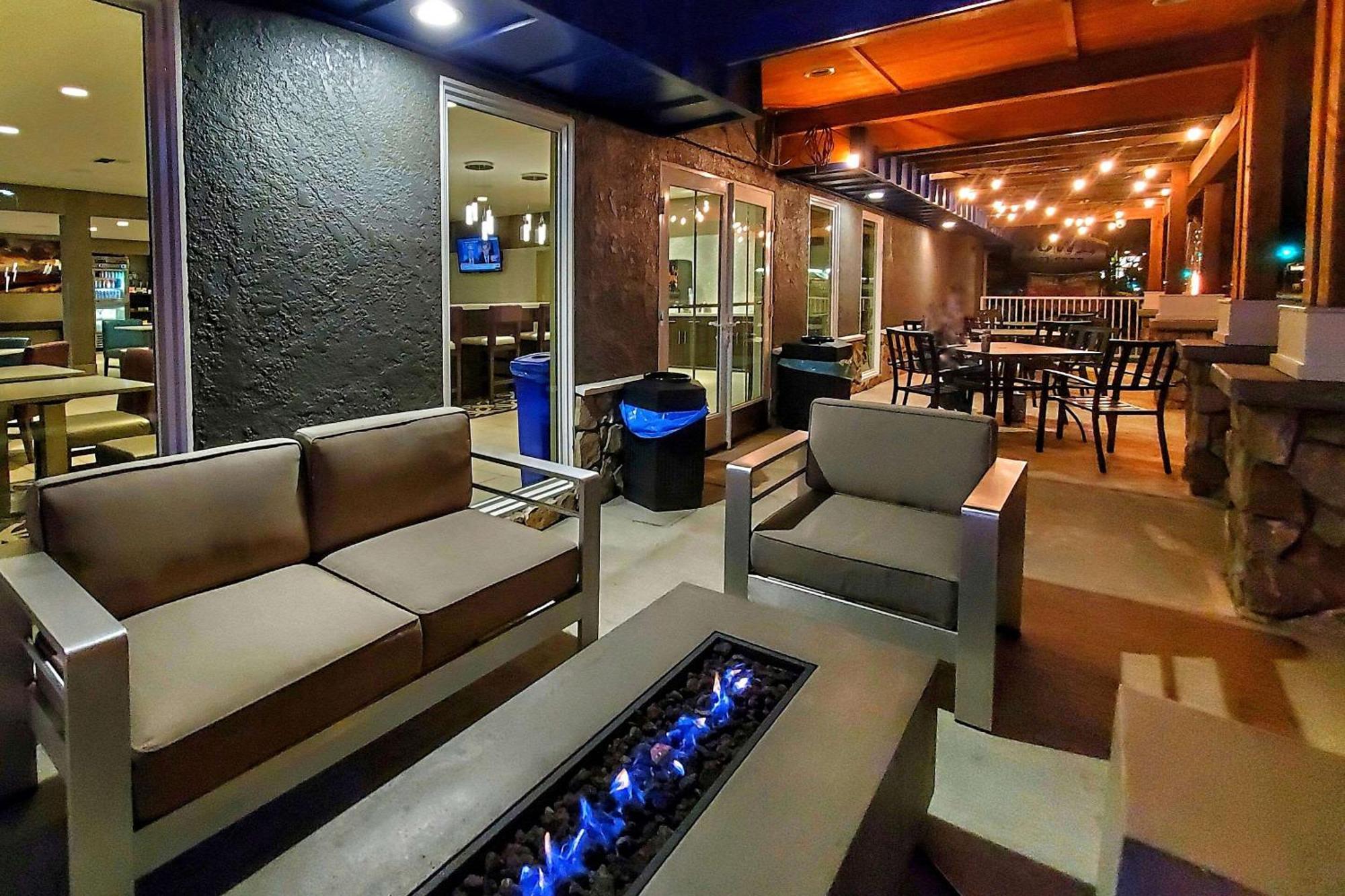 Cielo Hotel Bishop-Mammoth, Ascend Hotel Collection Экстерьер фото